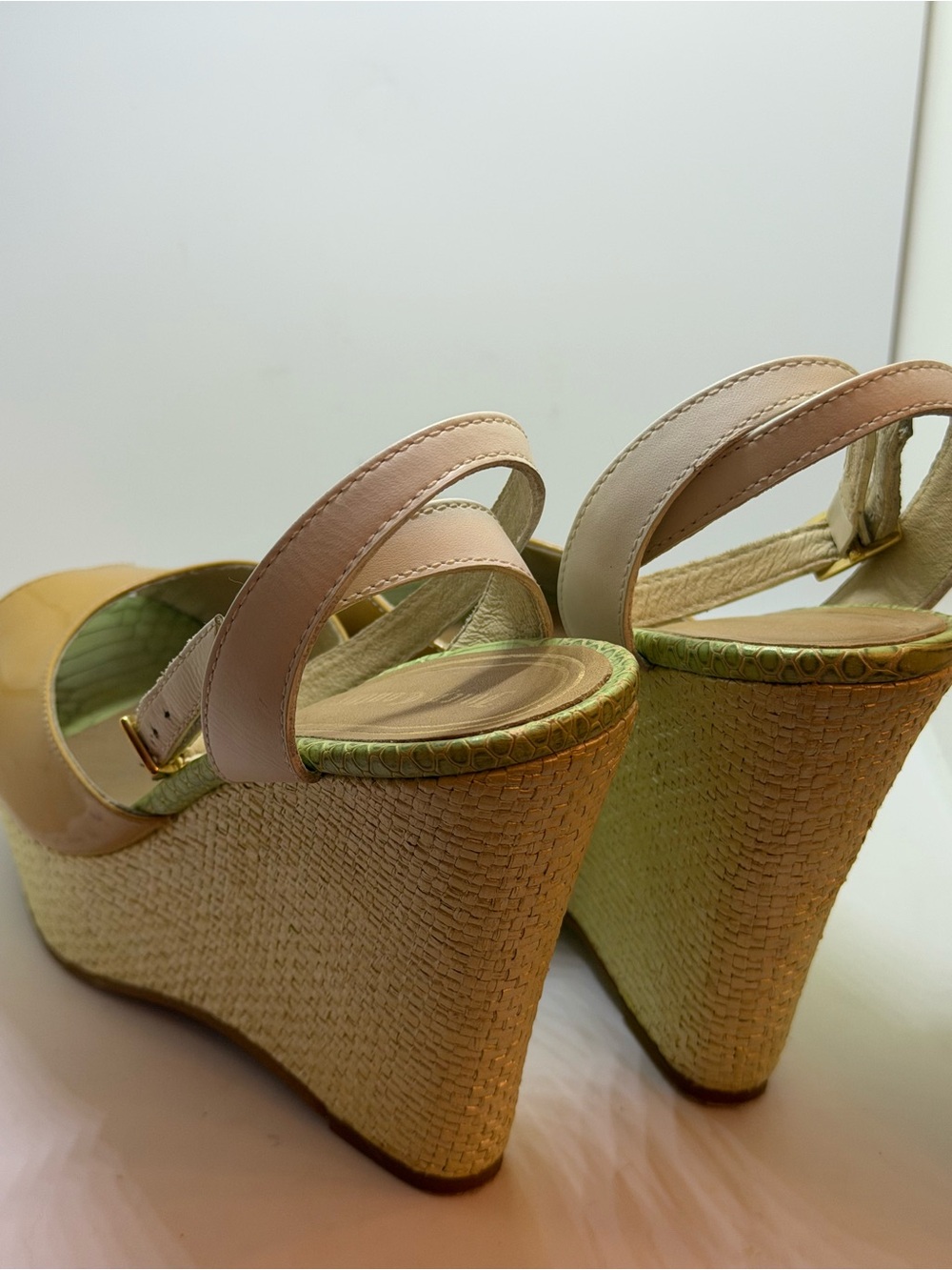 Juicy Couture Tan Patent Peep-Toe Platform Sandals with Green Insole - Picture 6 of 8